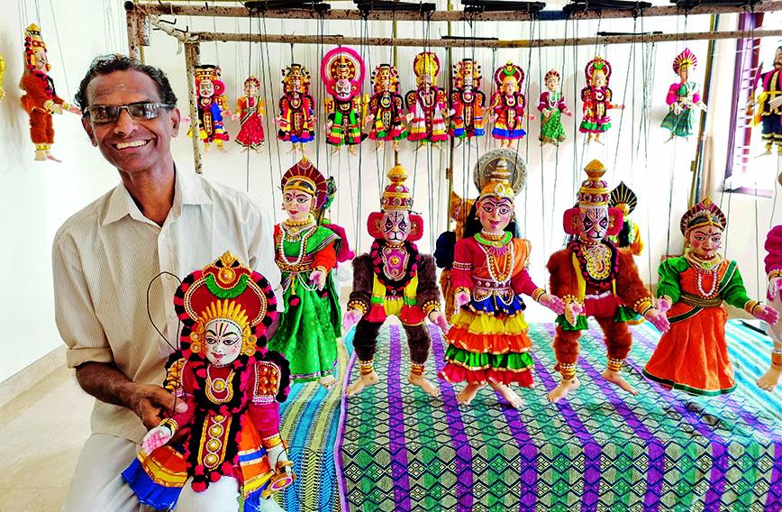 yAKSHAGANA pUPPETS
